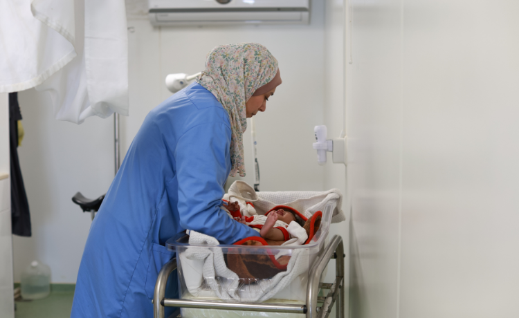Healthcare services continue at the Al-Awda Health and Community Association, which is attached to the hospital in Gaza’s Deir Al Balah. ©UNFPA Palestine/Media Clinic