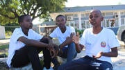 No es un club de chicos típico: las reuniones escolares de Mozambique involucran a los estudiantes en contra de la violencia de género
